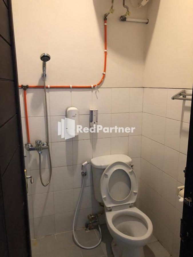 Rifka Annisa Guesthouse Syariah Redpartner Джокьякарта Экстерьер фото